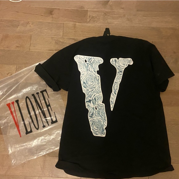 Vlone tee - Picture 3 of 3